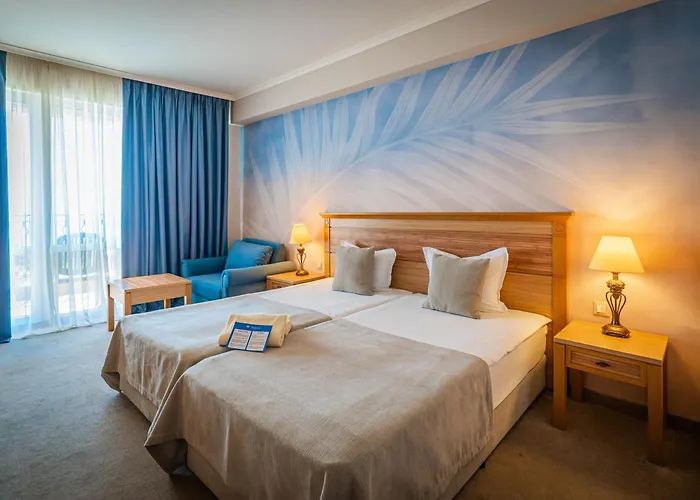 Dit Majestic Beach Resort Сонячний Берег